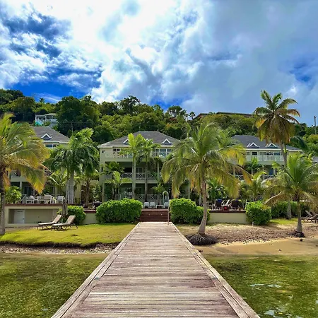 Stunning Waterfront Suite, Antigua English Harbour